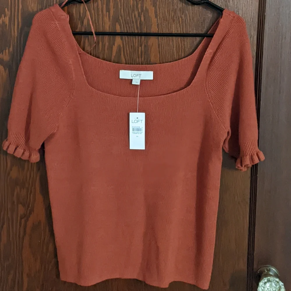 New with Tags Loft Burnt Orange/Red Ribbed  Puff Short Sleeve Blouse Sz Med